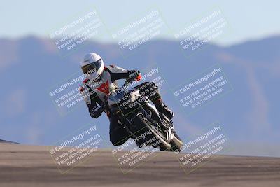 media/Nov-06-2023-Moto Forza (Mon) [[ce023d0744]]/3-Intermediate Group/Session 5 (Turn 9)/